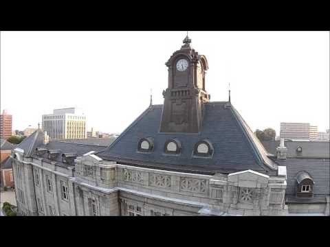 文翔館の朝（山形市）