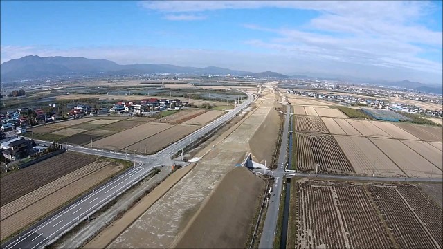 東北中央自動車道（東根市）
